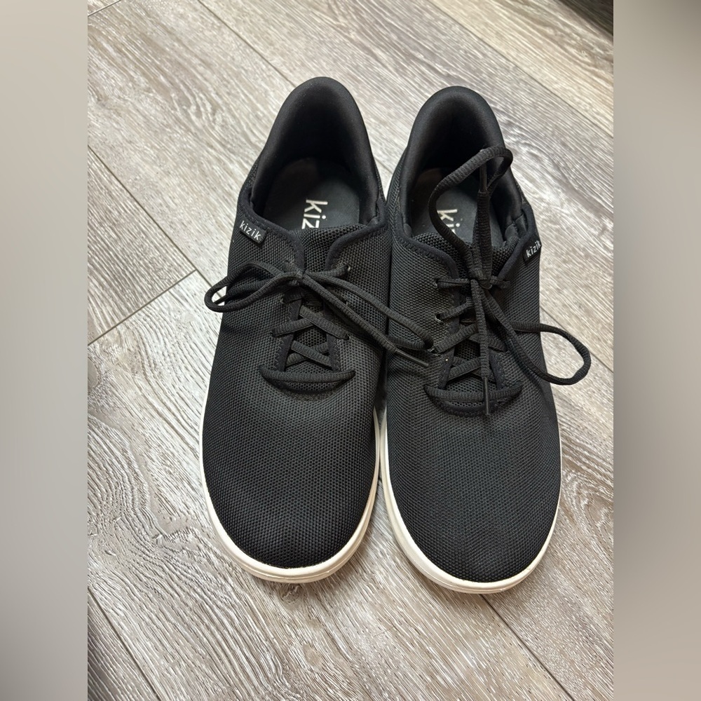 Kizik Men's Black Sneakers